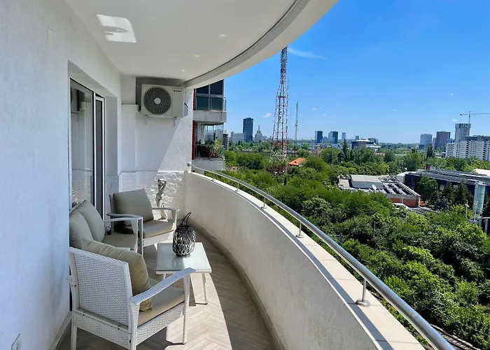 Malachite Urban Gem - Skyline Terrace Oasis