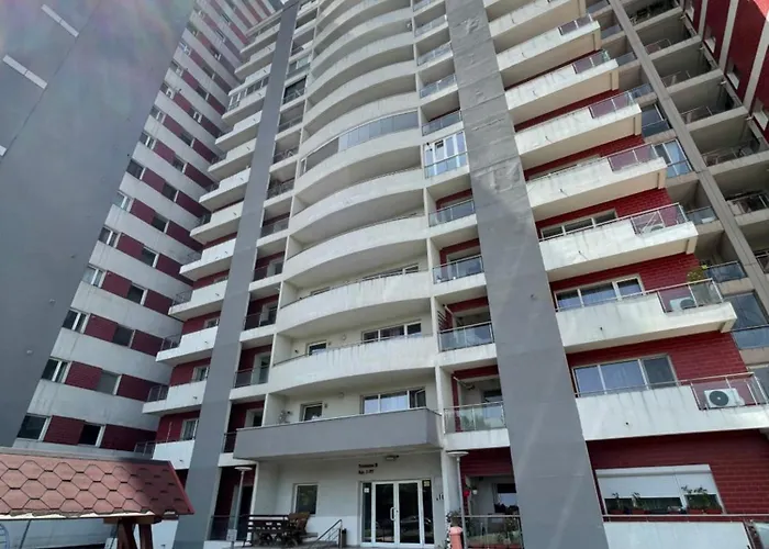 Malachite Urban Gem - Skyline Terrace Oasis